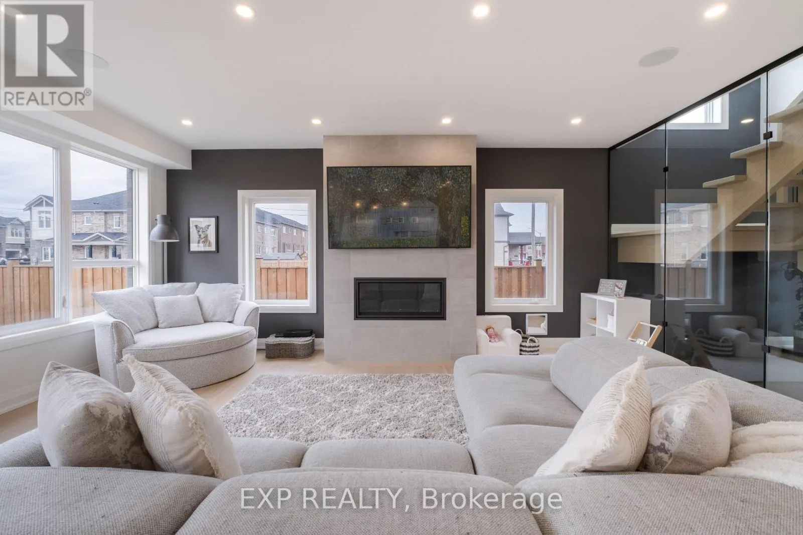 81 HOMESTEAD WAY