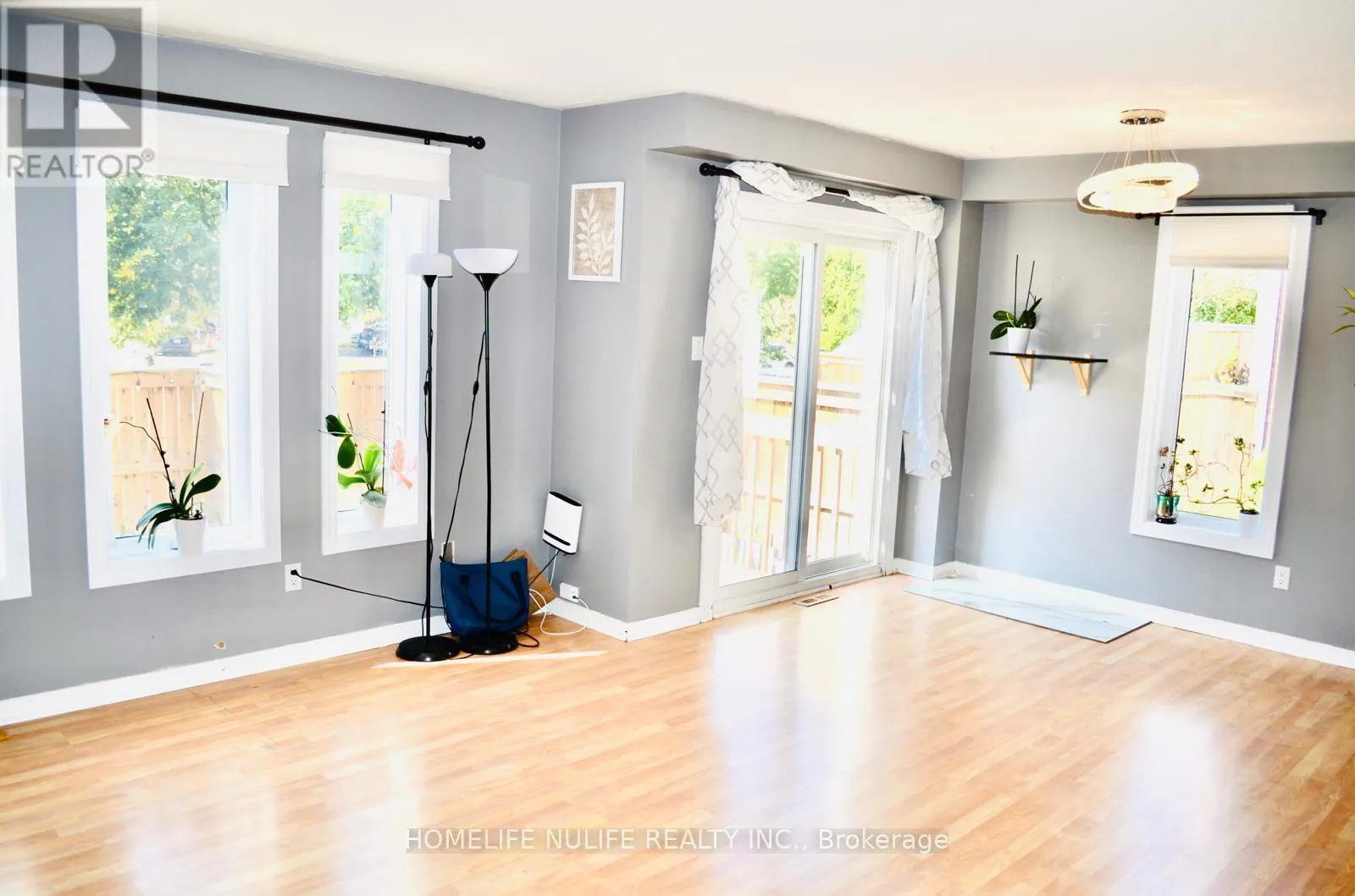 114 FELLOWES CRESCENT