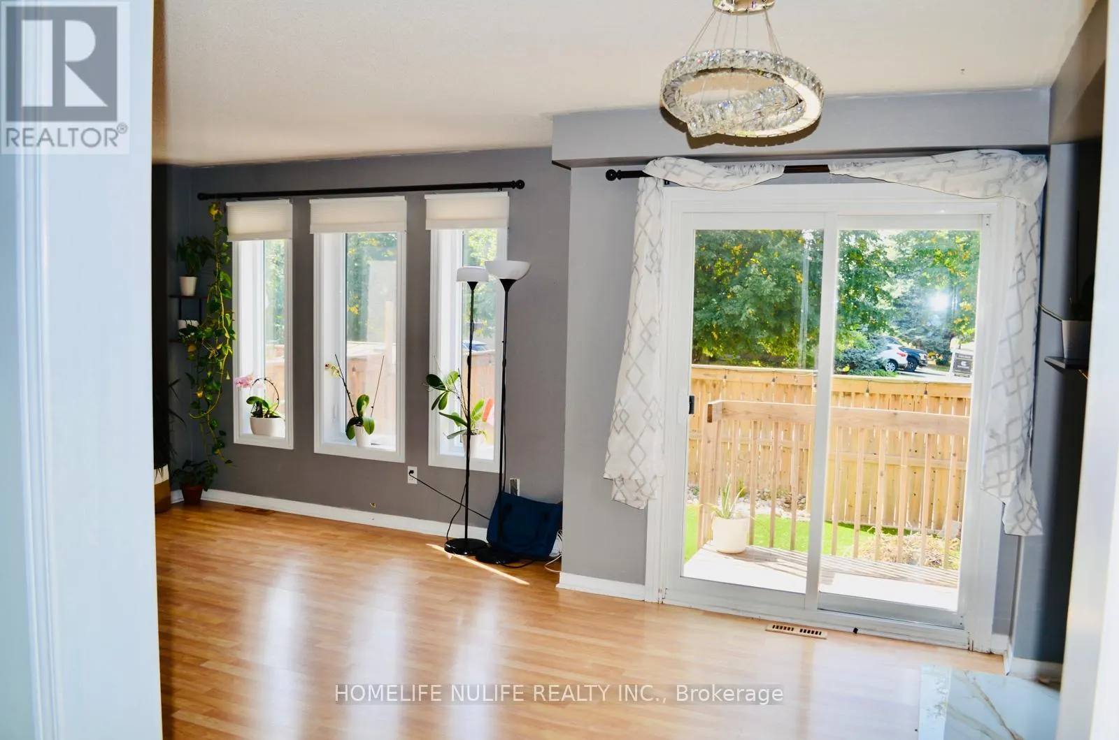 114 FELLOWES CRESCENT