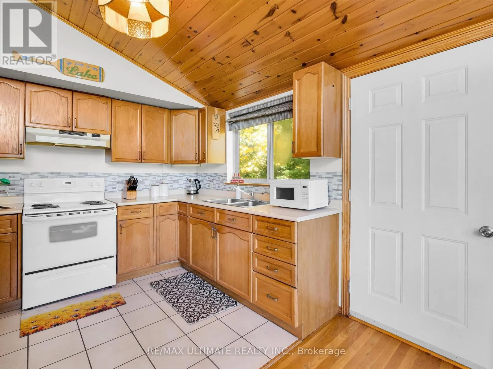 343 SHERWOOD DRIVE
