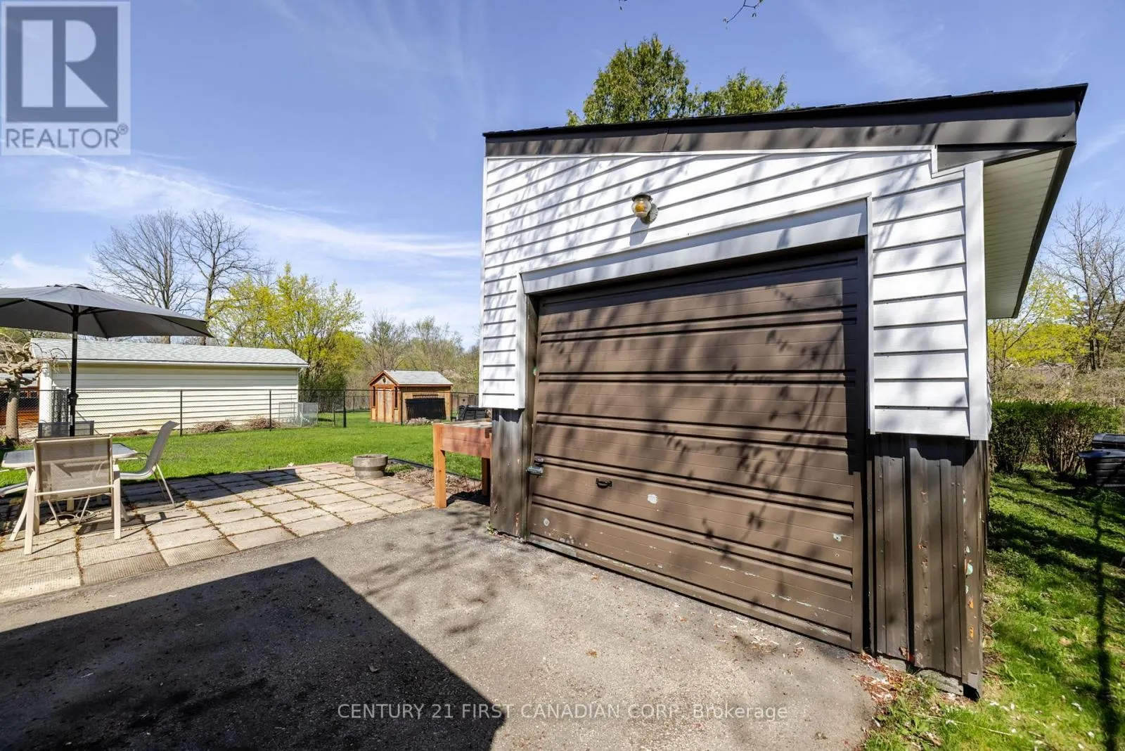460 BEACHWOOD AVENUE