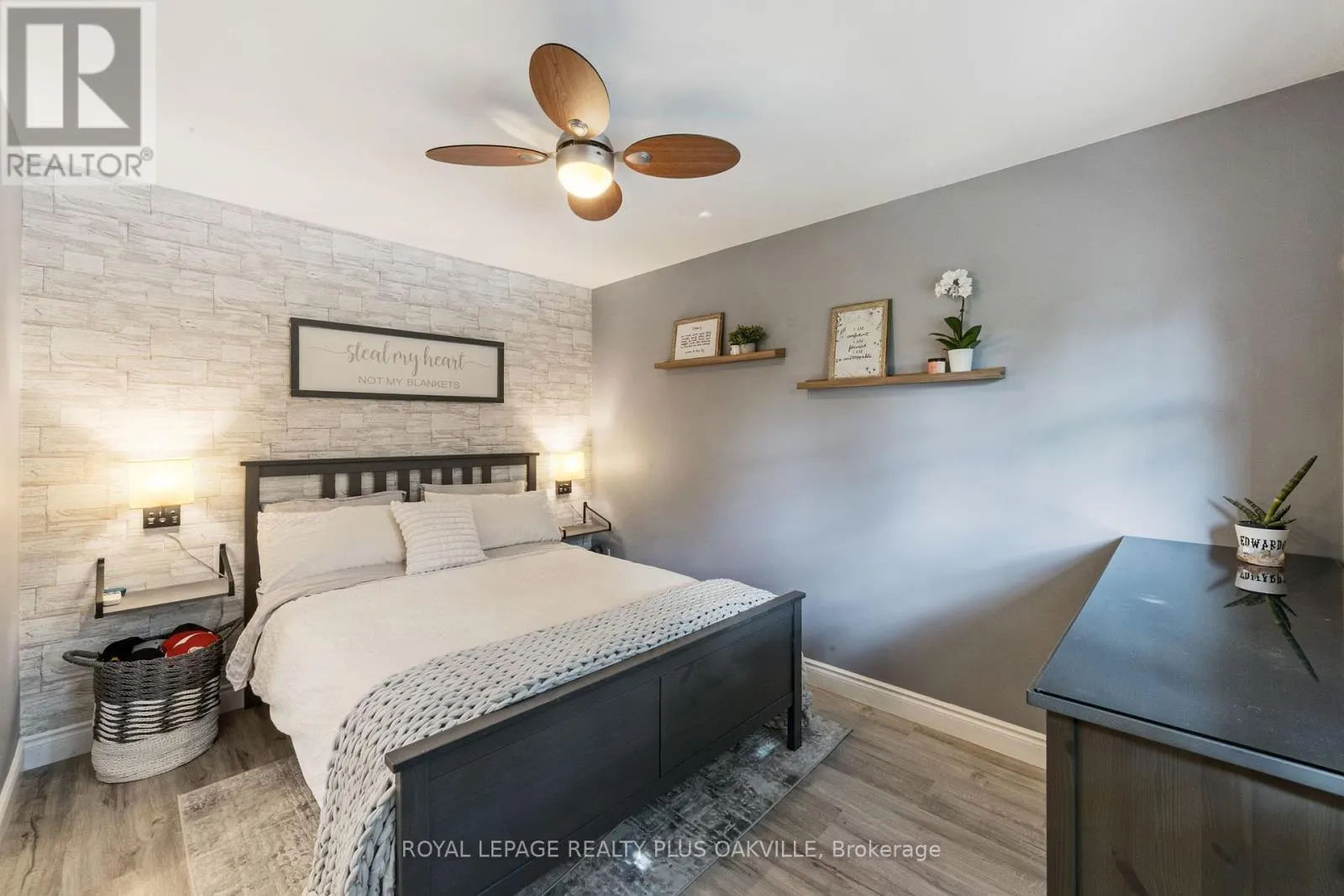 149 WEST 32ND STREET