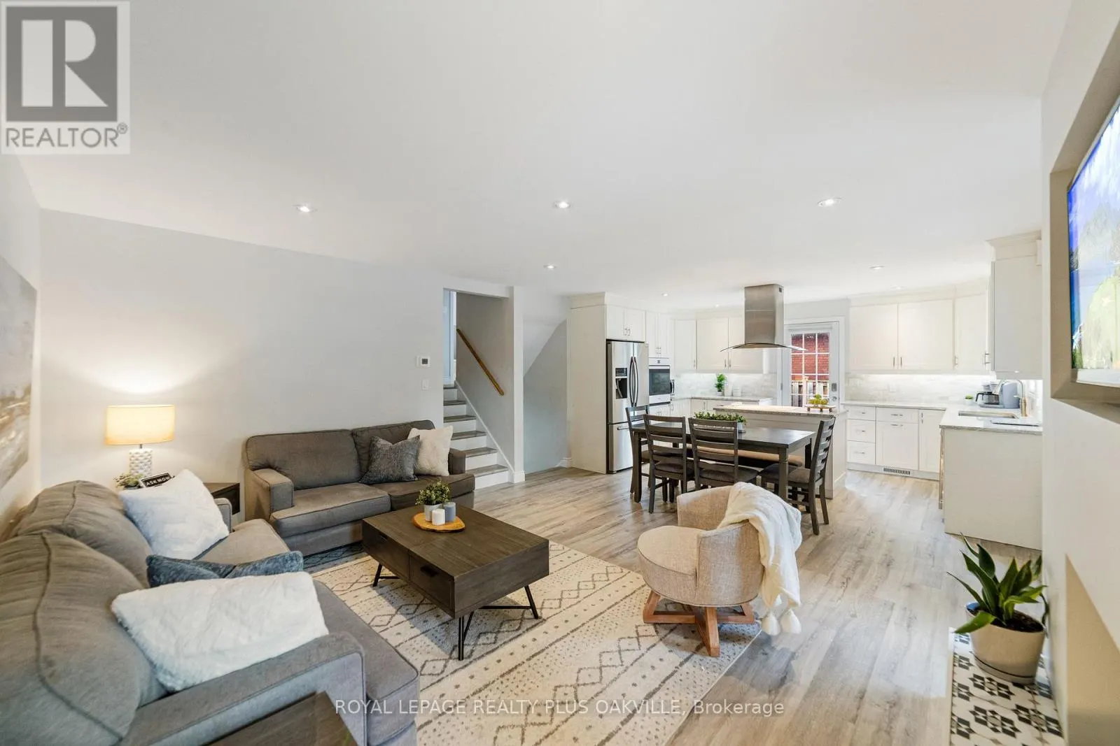 149 WEST 32ND STREET