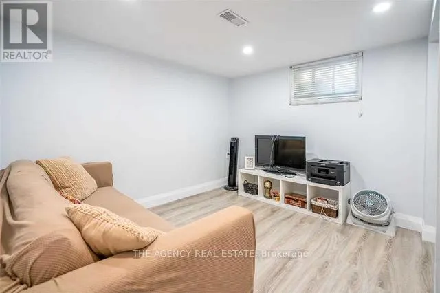452 NIAGARA STREET