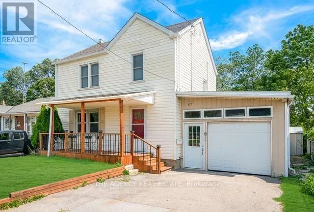 452 NIAGARA STREET