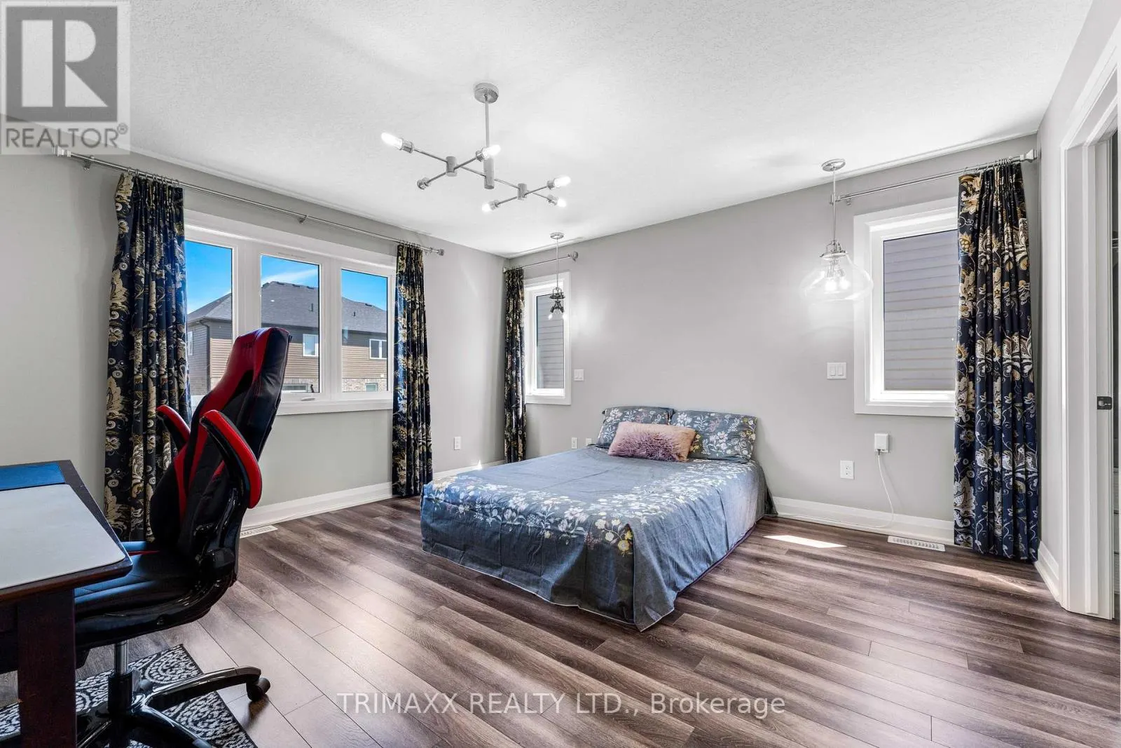 103 LINKS CRESCENT