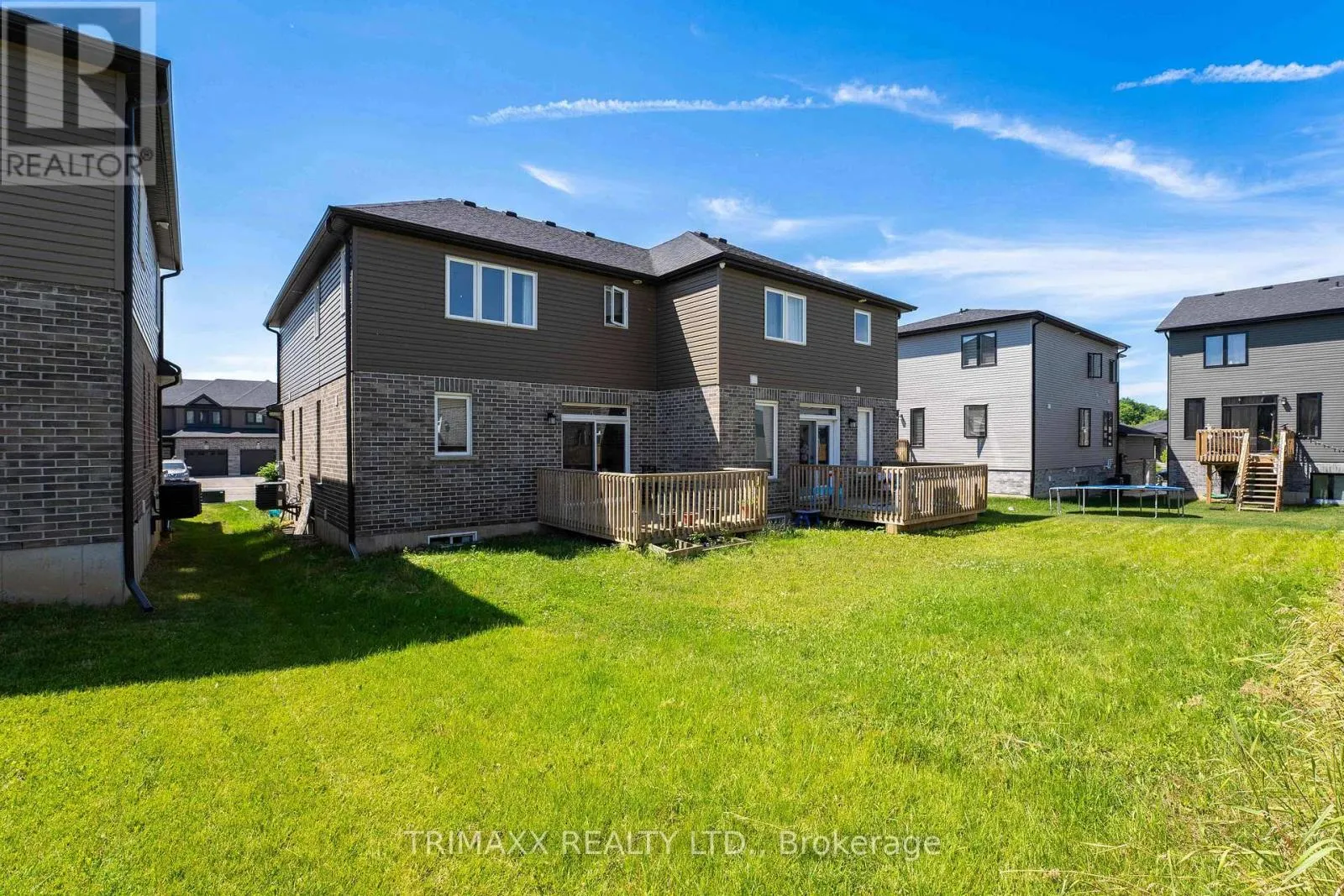 103 LINKS CRESCENT