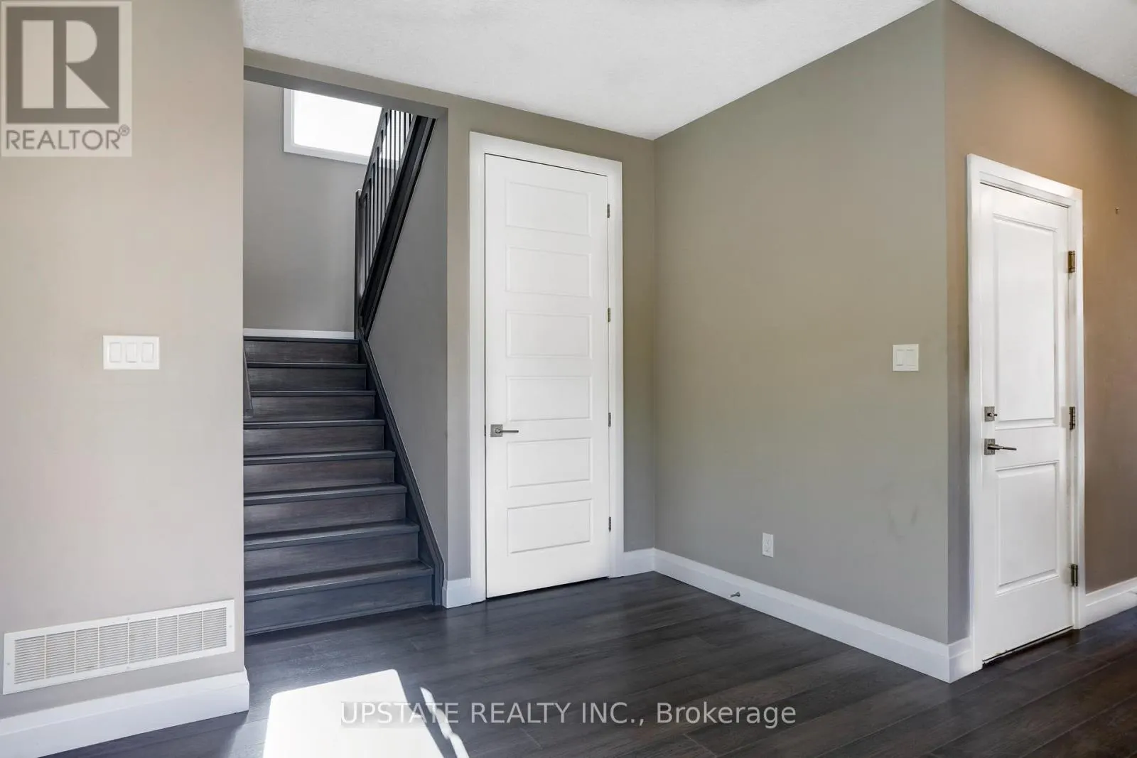 2694 BOBOLINK LANE