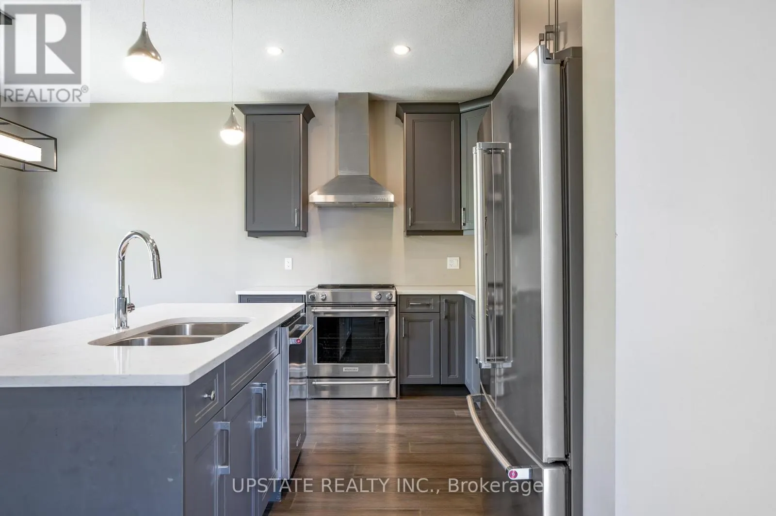 2694 BOBOLINK LANE