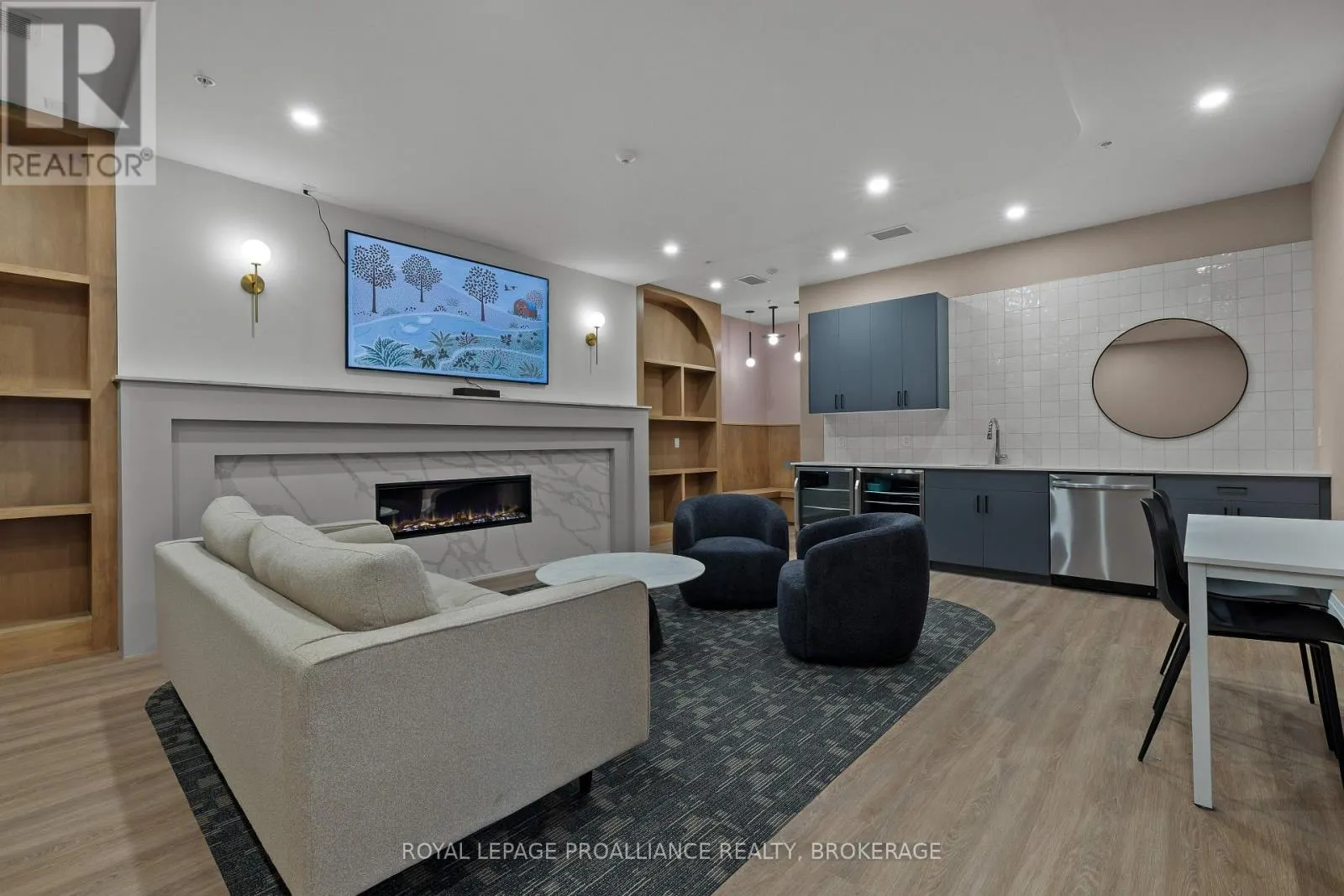704 - 223 PRINCESS STREET, #704