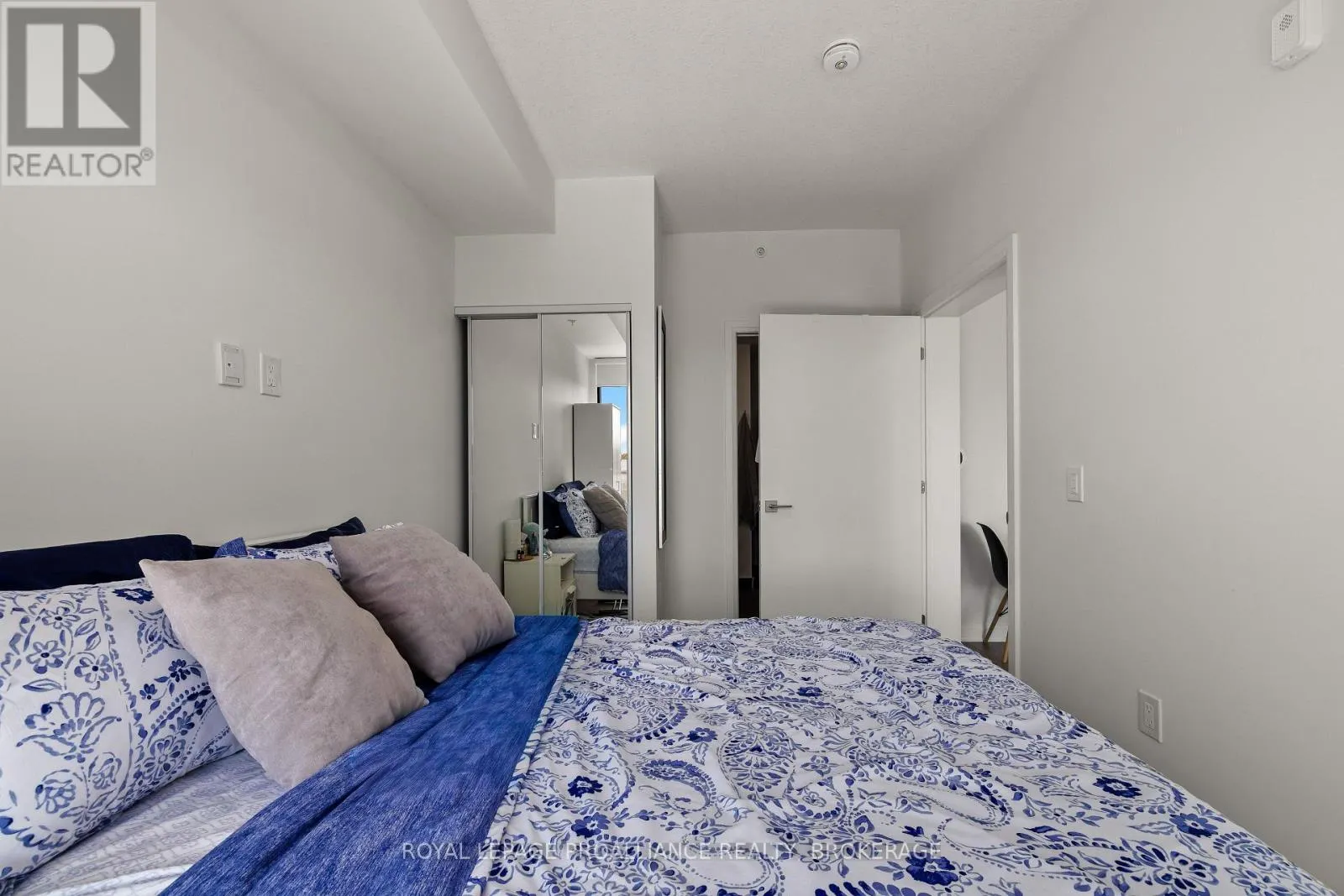 704 - 223 PRINCESS STREET, #704