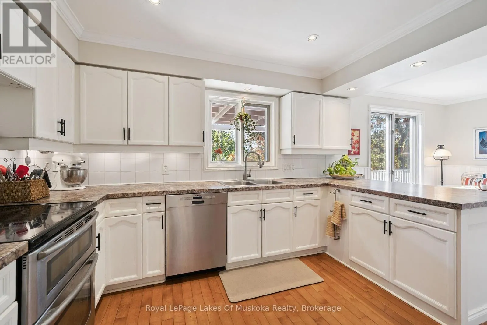 1779 MUSKOKA RD 118 ROAD W