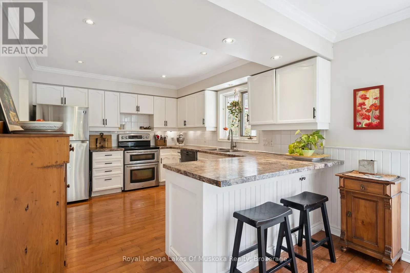 1779 MUSKOKA RD 118 ROAD W