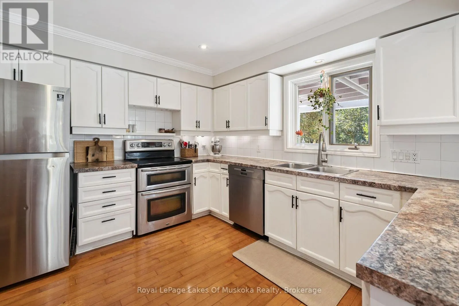 1779 MUSKOKA RD 118 ROAD W