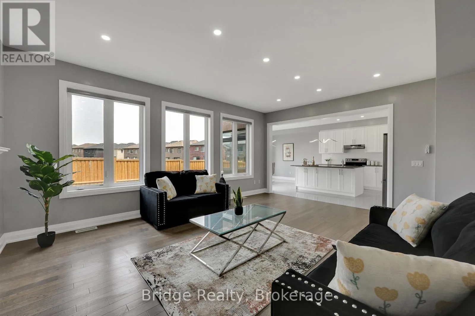1343 UPPER THAMES DRIVE