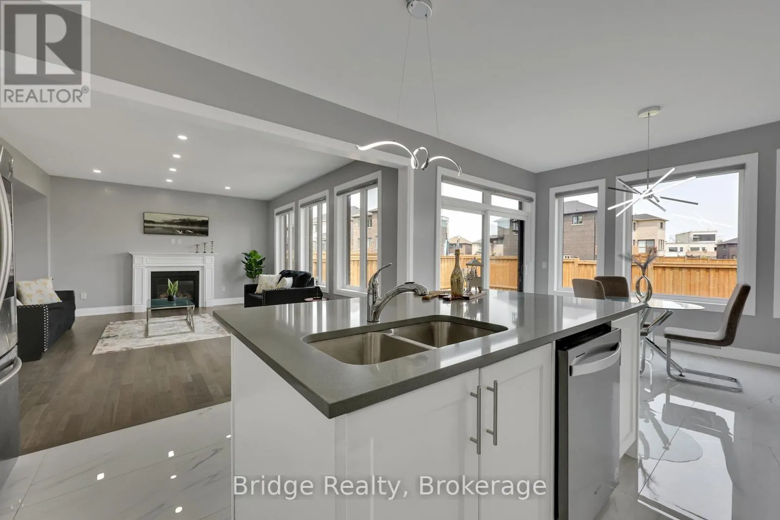 1343 UPPER THAMES DRIVE