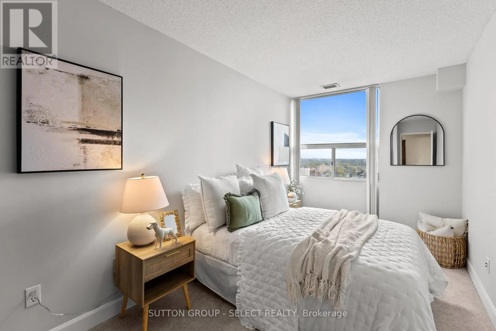 S01702 - 380 KING STREET, #S01702