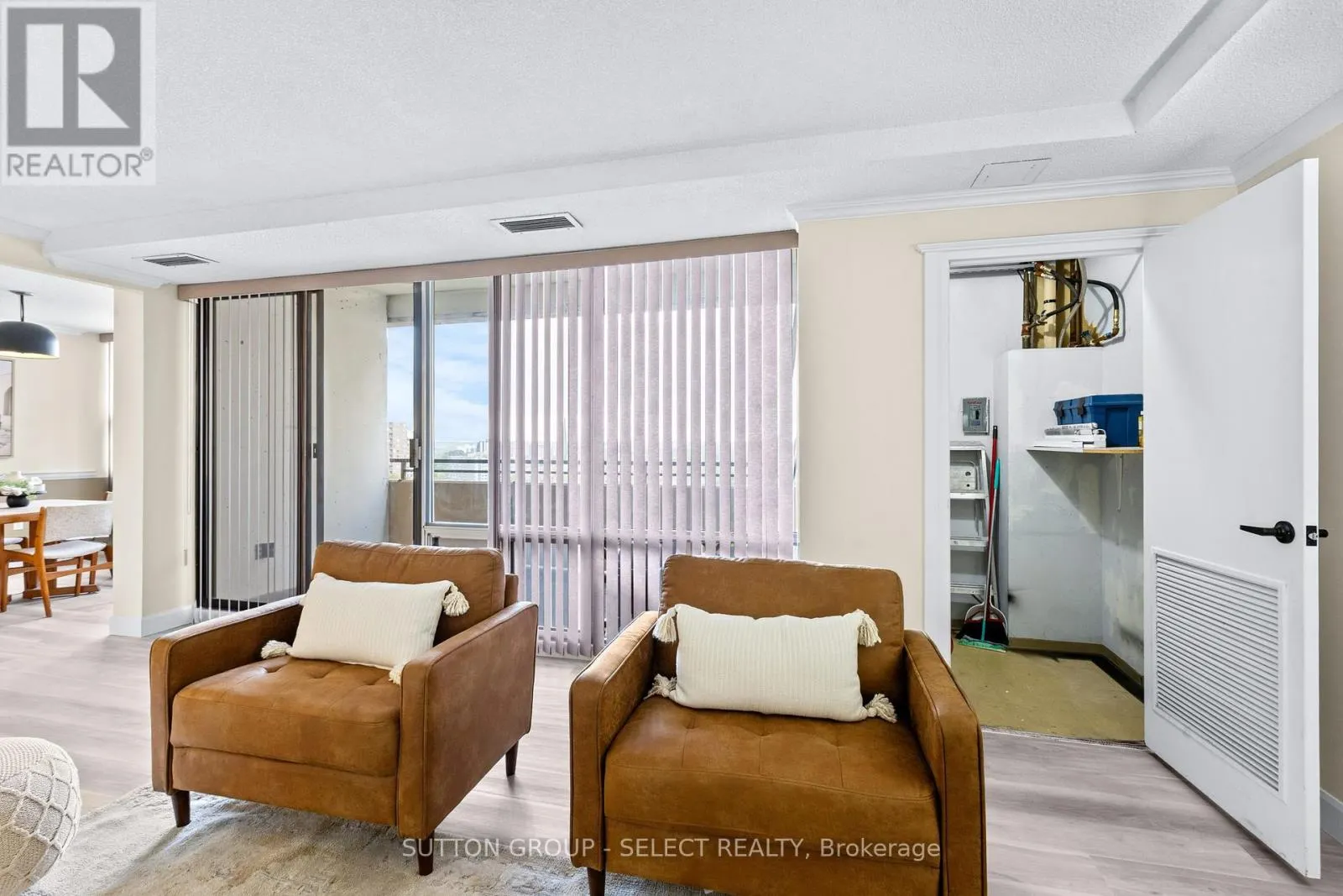 S01702 - 380 KING STREET, #S01702