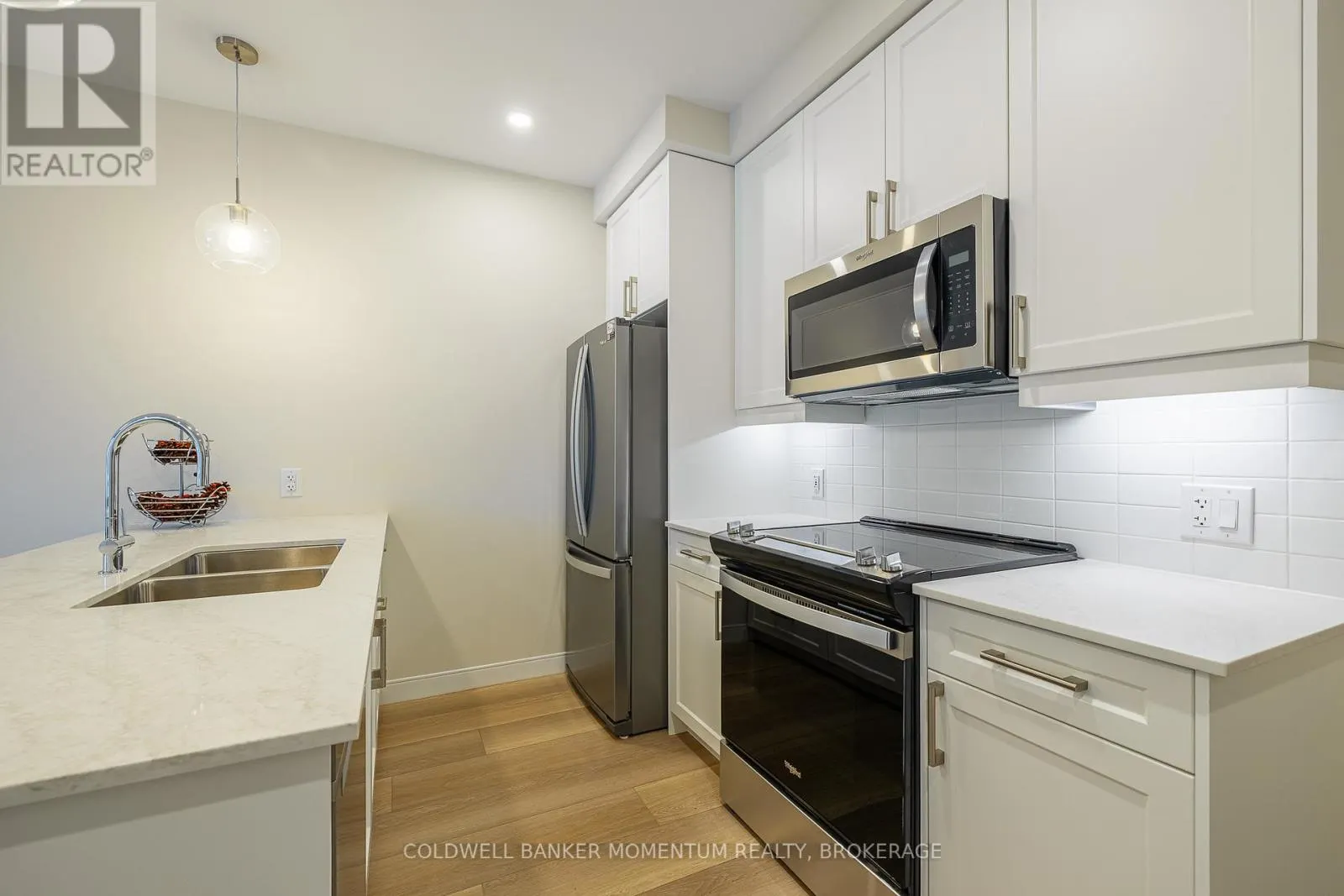 403 - 118 WEST STREET, #403