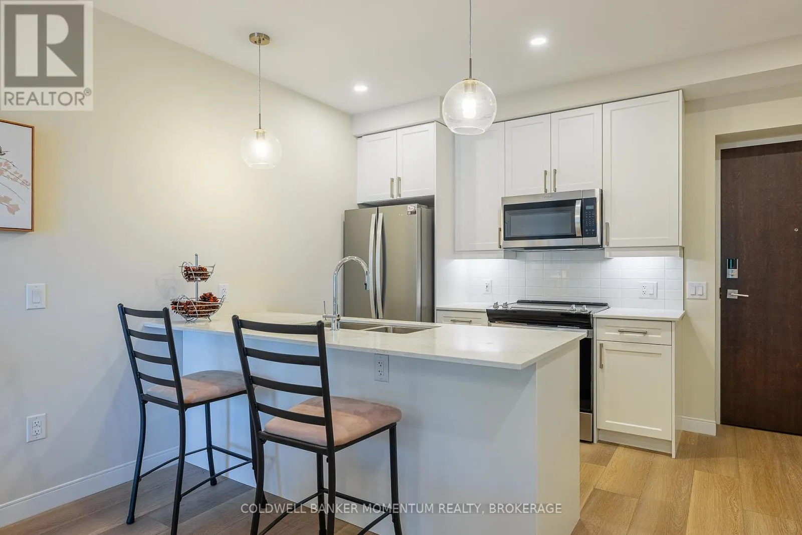 403 - 118 WEST STREET, #403