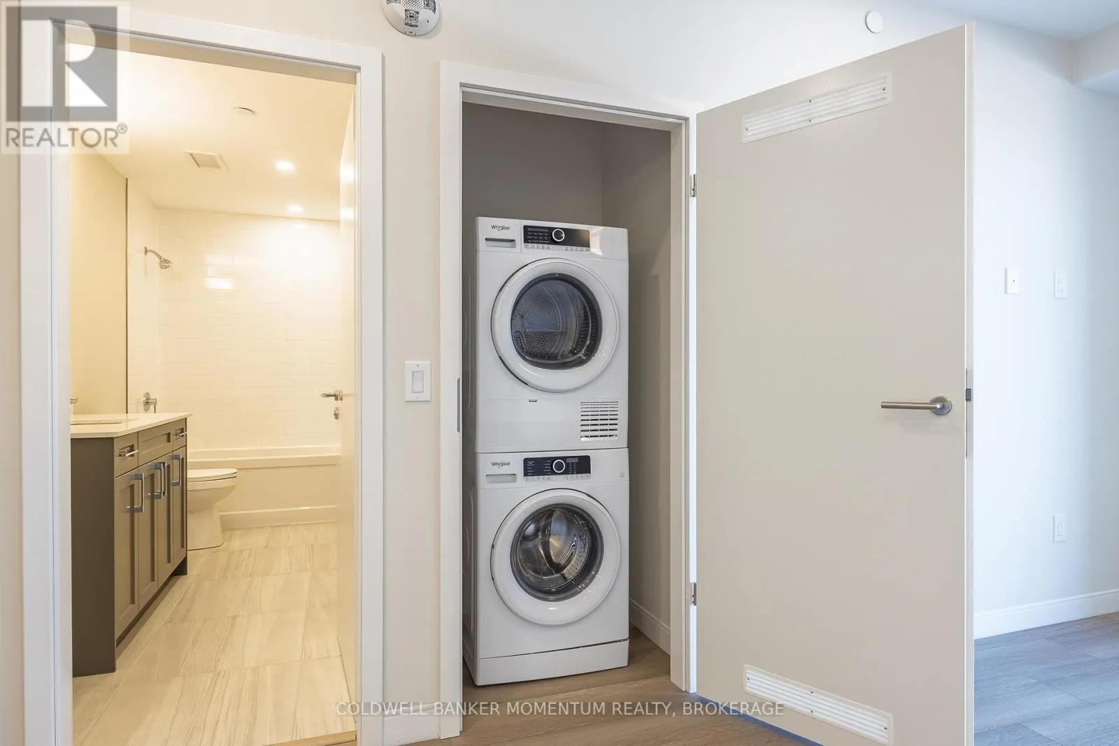403 - 118 WEST STREET, #403