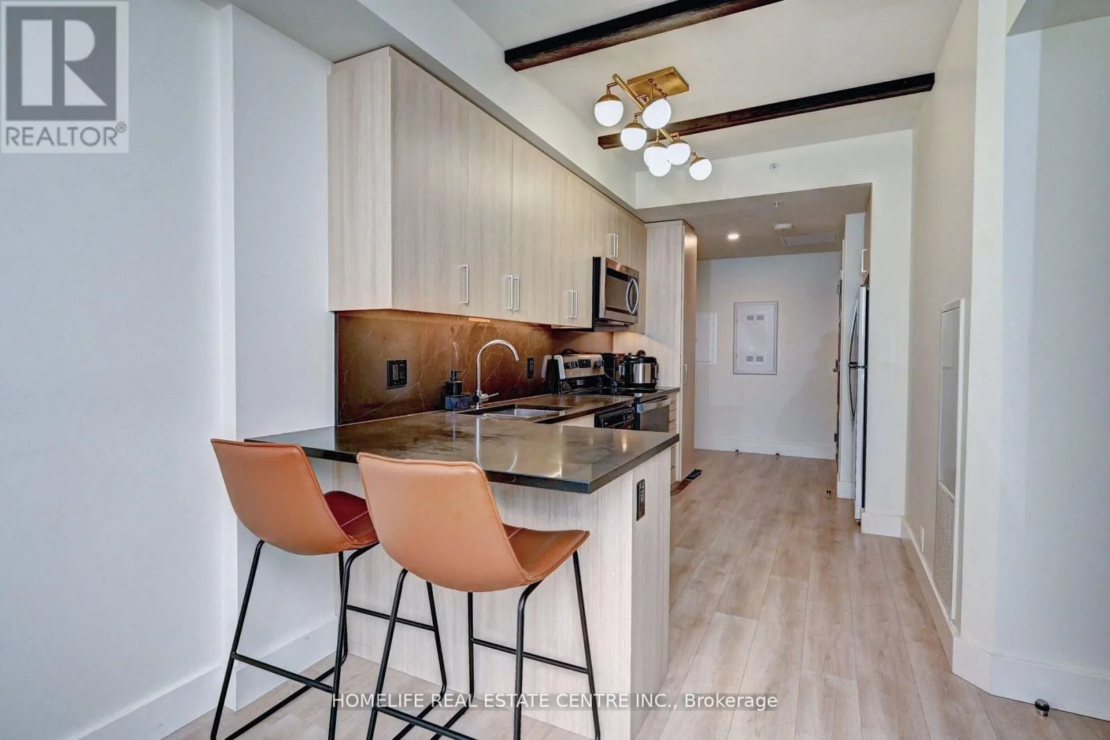730 - 145 COLUMBIA STREET W