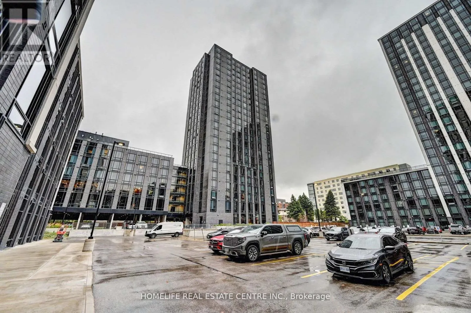 730 - 145 COLUMBIA STREET W