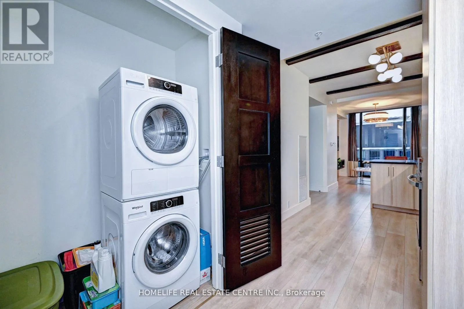 730 - 145 COLUMBIA STREET W
