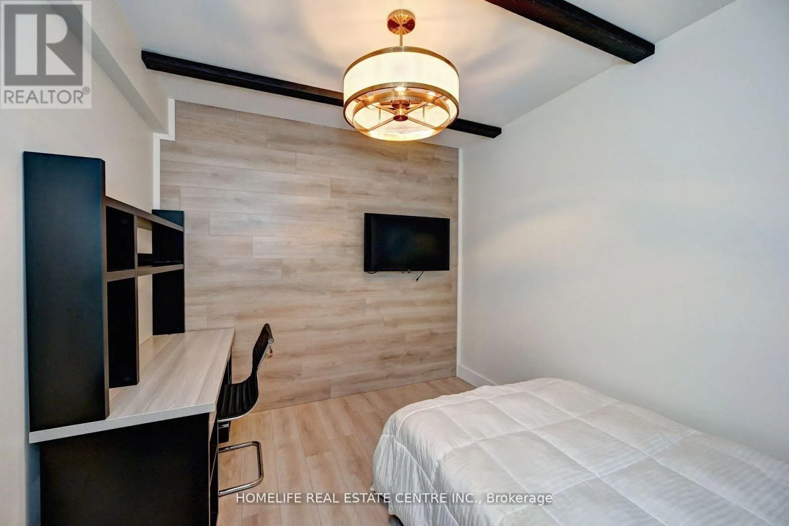 730 - 145 COLUMBIA STREET W