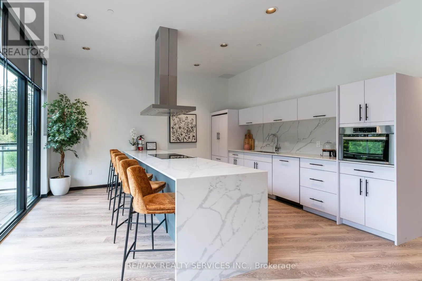 402 - 525 NEW DUNDEE ROAD