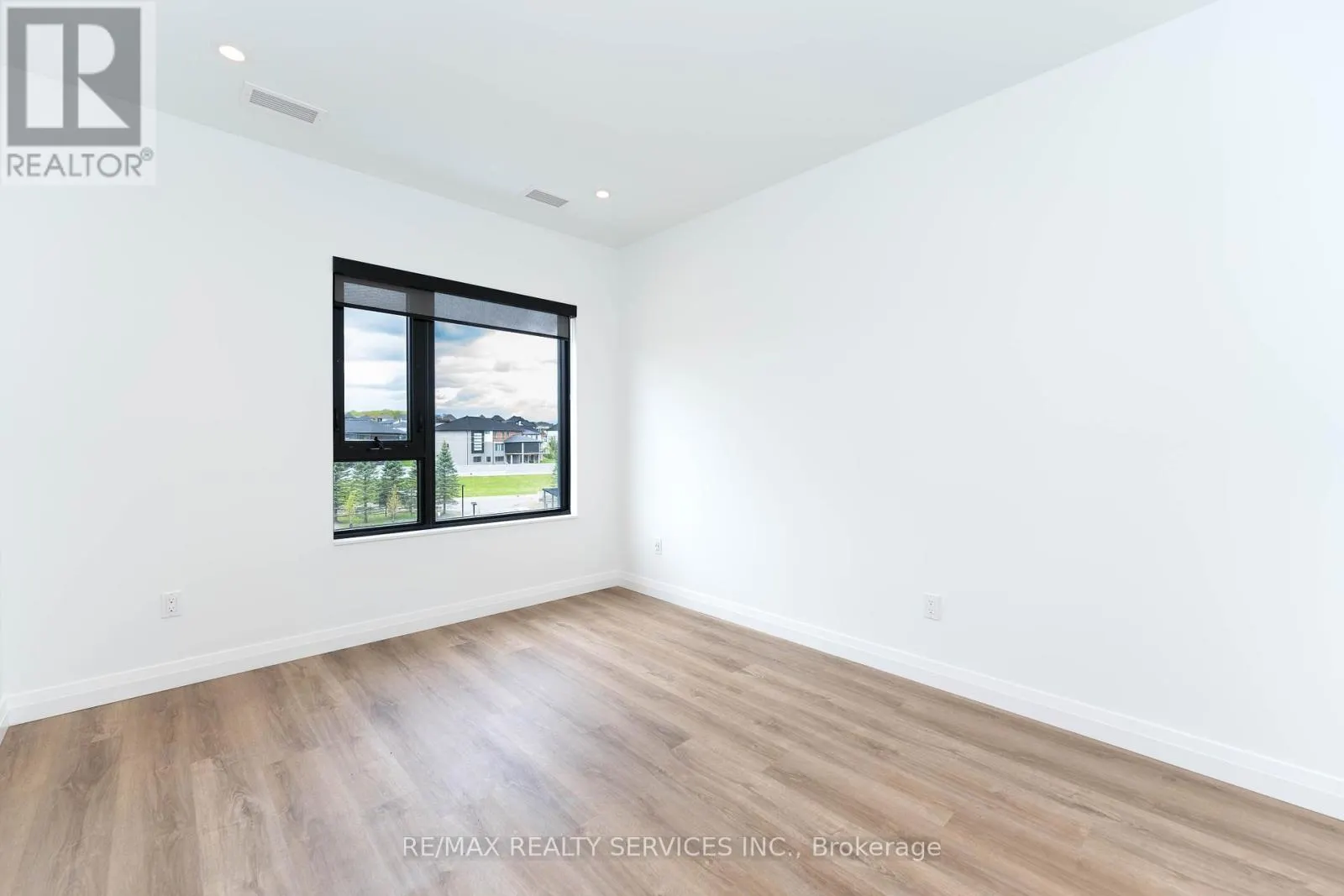 402 - 525 NEW DUNDEE ROAD