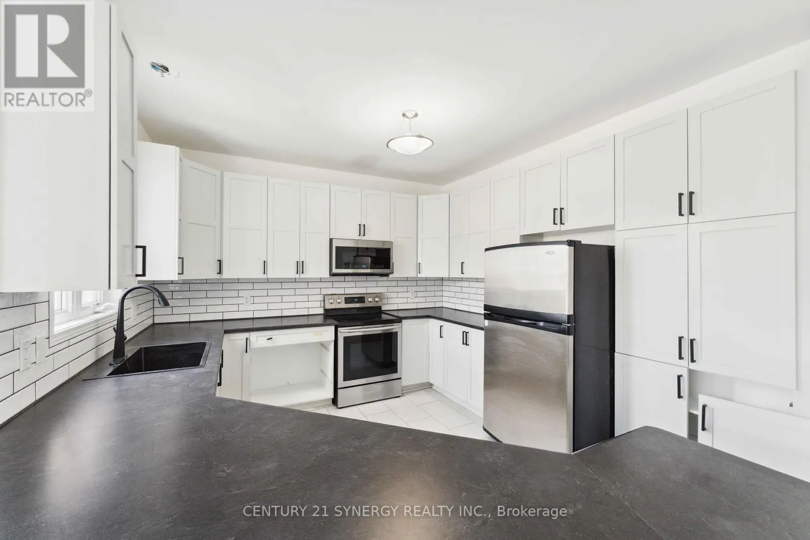 59 BAYWOOD DRIVE