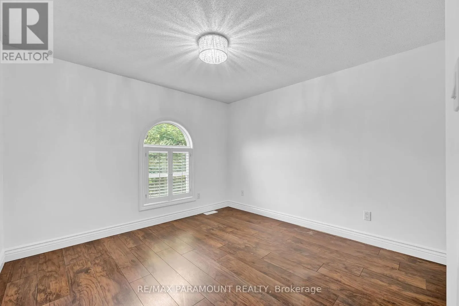 32 ENFIELD DRIVE