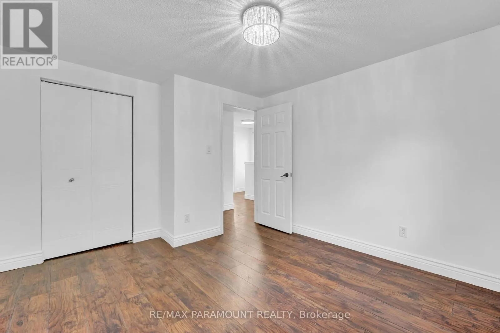 32 ENFIELD DRIVE