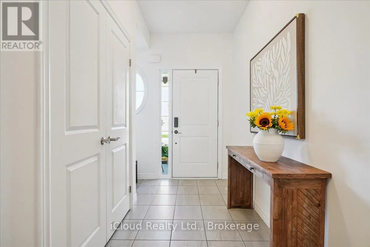 136 DUNROBIN LANE
