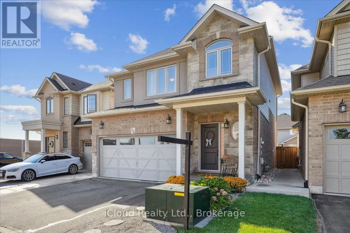 136 DUNROBIN LANE