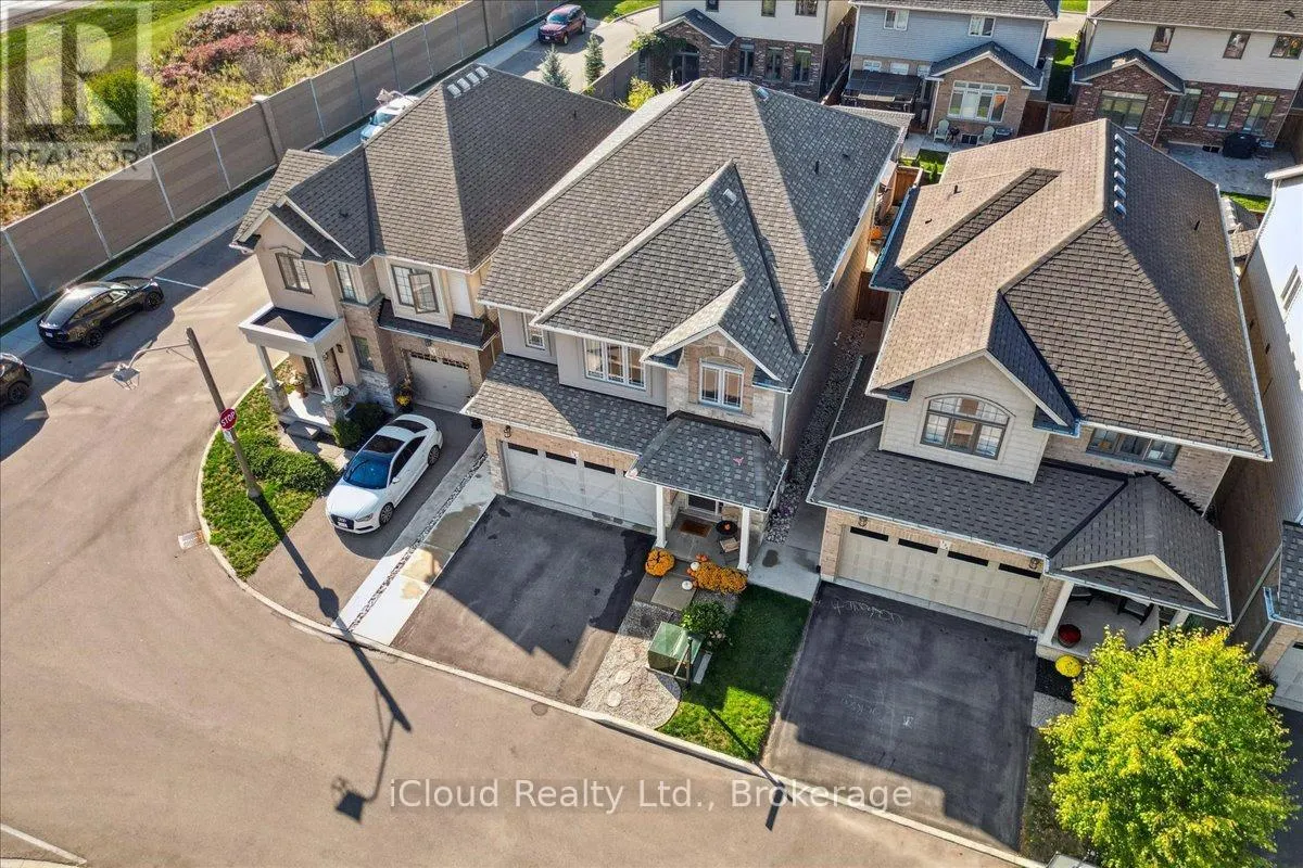 136 DUNROBIN LANE