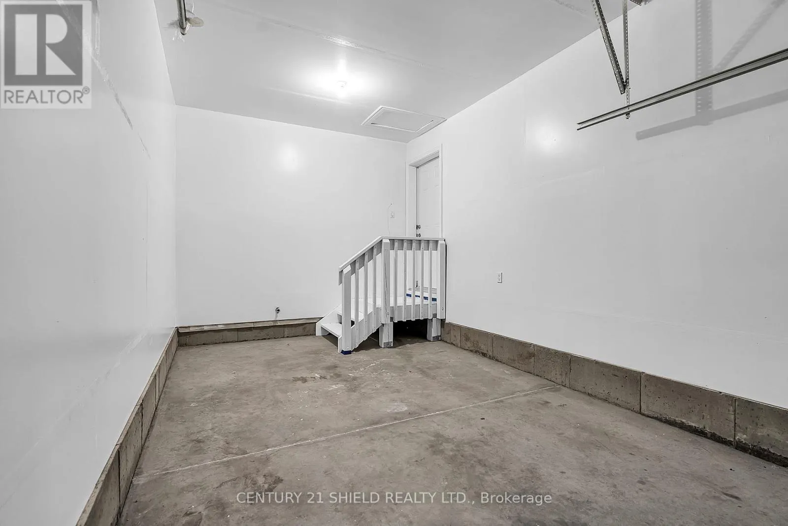 225 THIRD STREET W