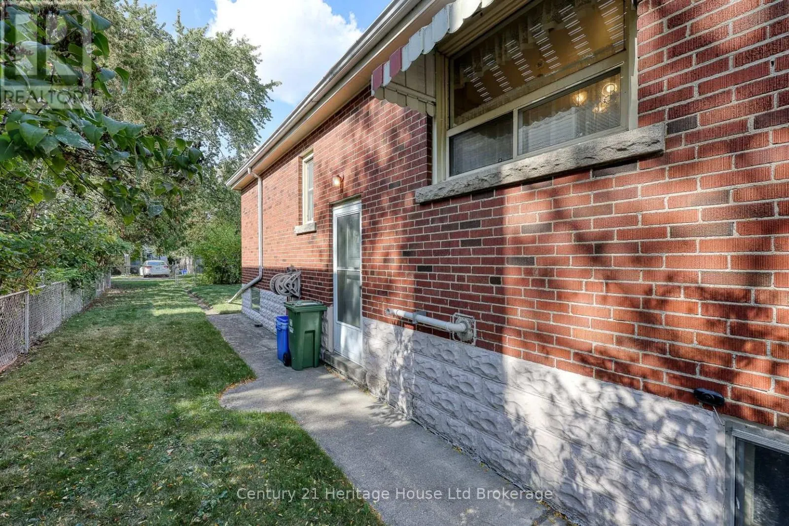 149 STRATHEARNE AVENUE