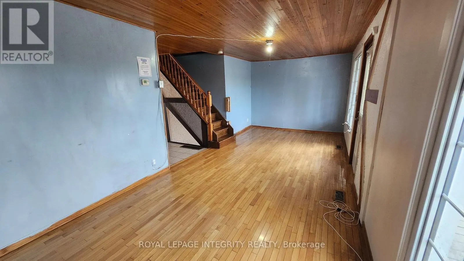 360 NINTH STREET W