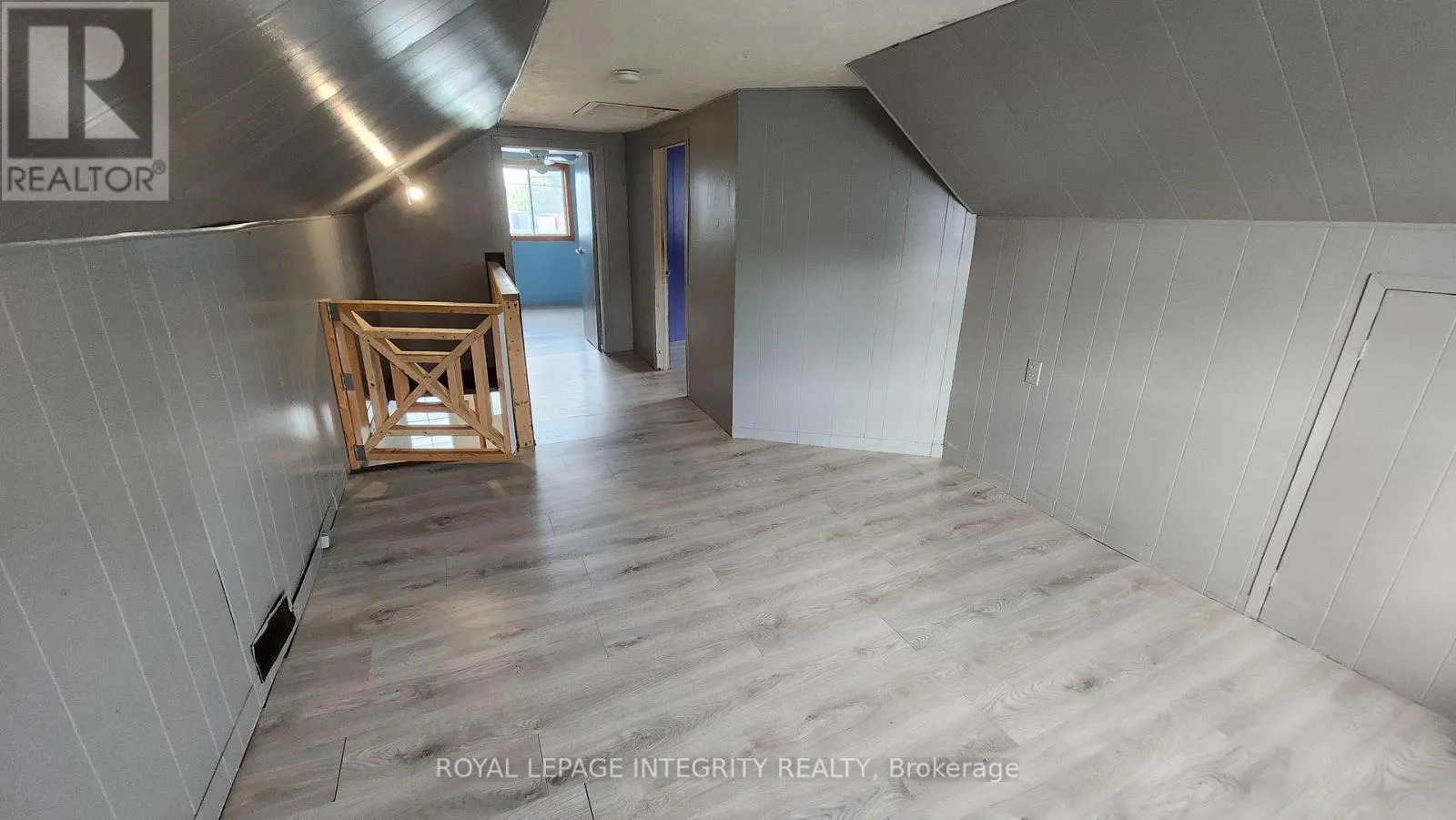360 NINTH STREET W