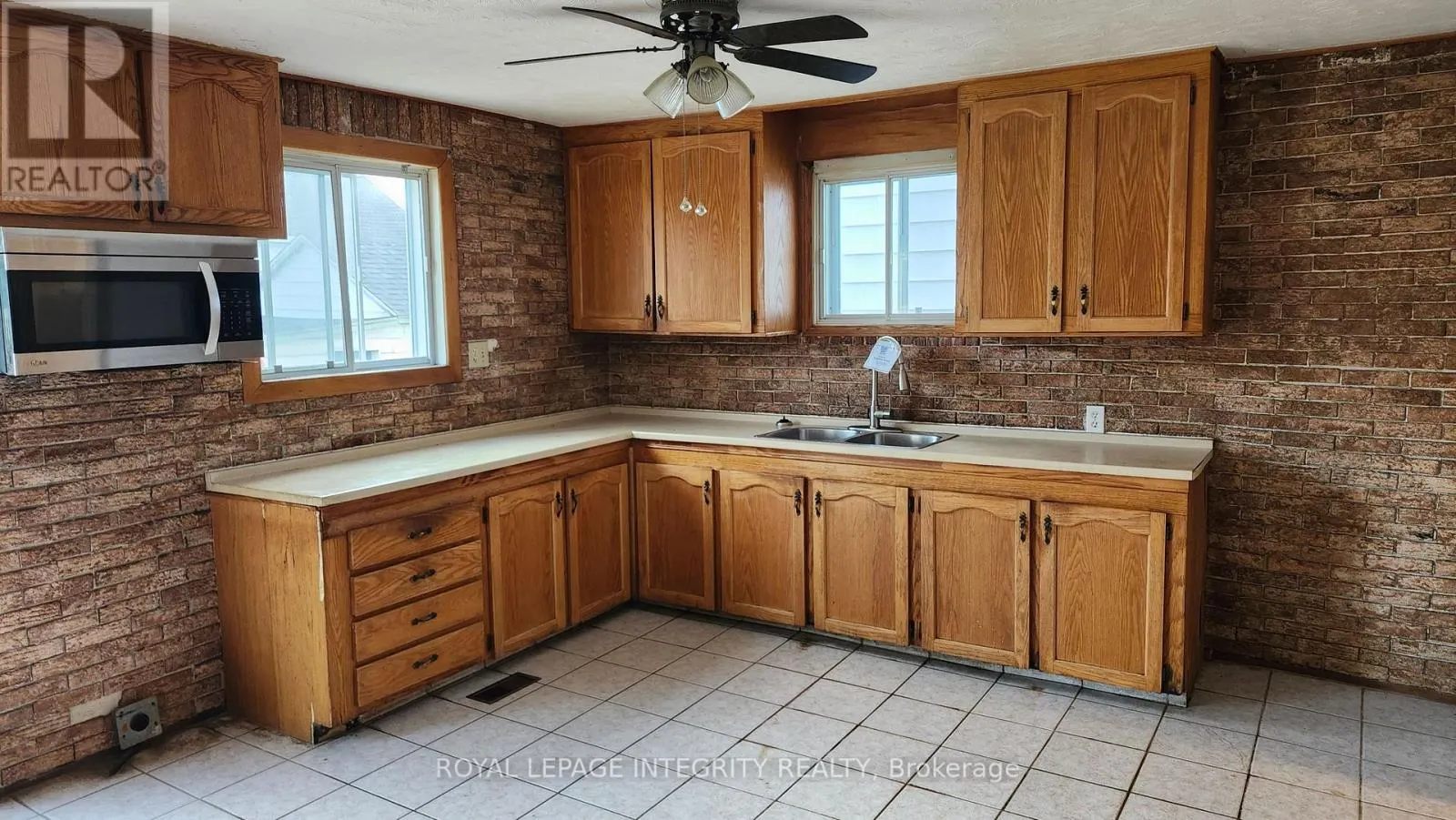 360 NINTH STREET W