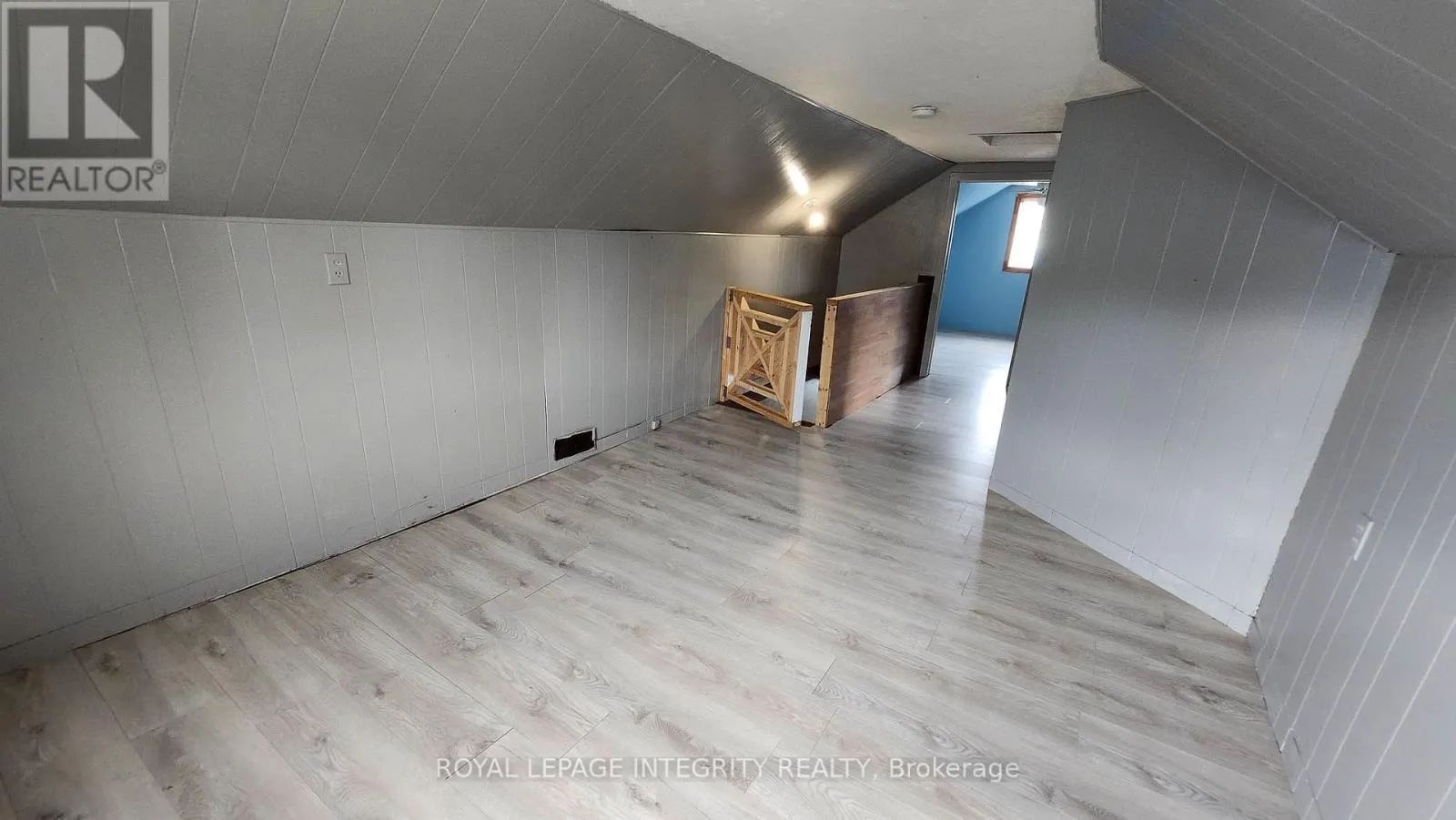 360 NINTH STREET W
