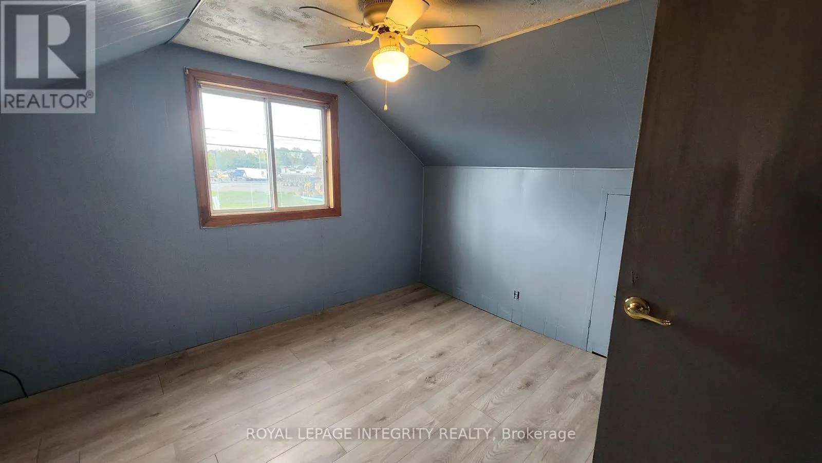 360 NINTH STREET W
