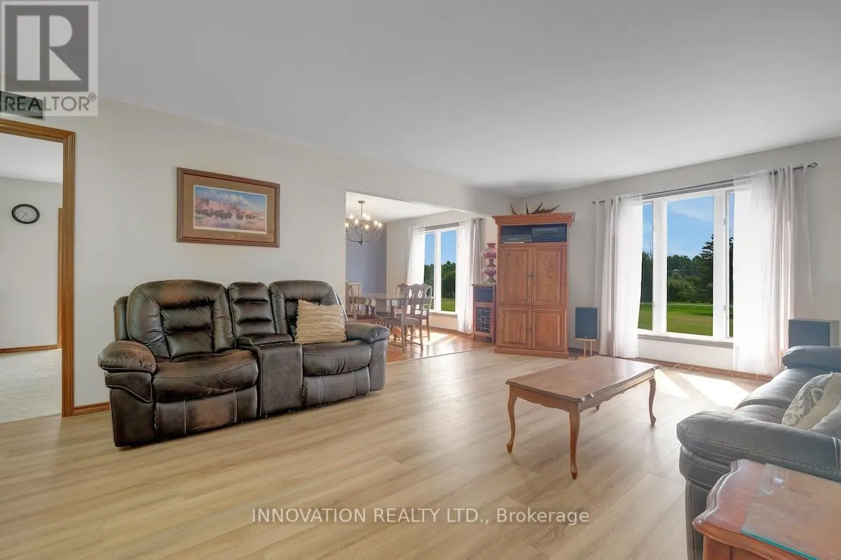 1565 LINDSAY ROAD