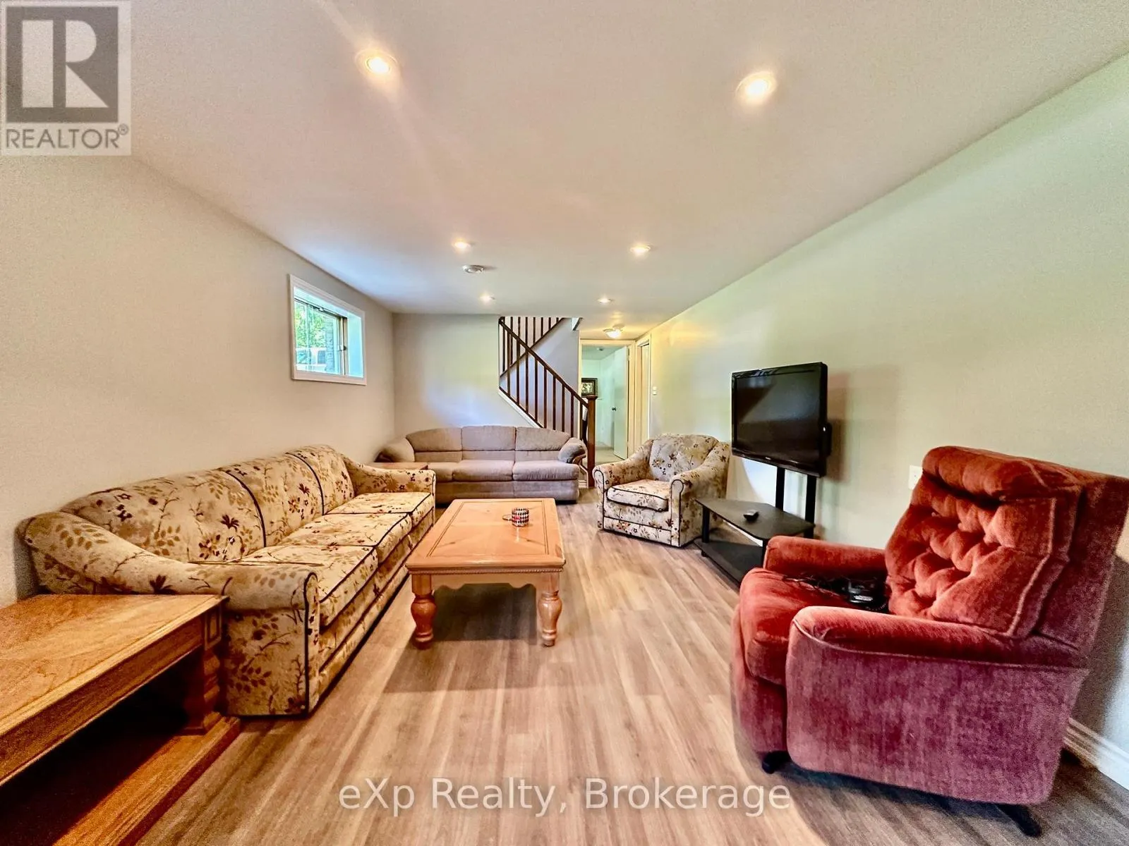 129 WESTFALL CRESCENT