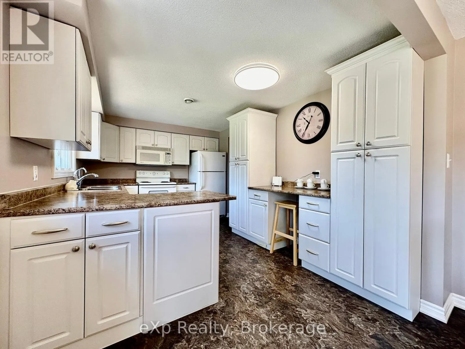 129 WESTFALL CRESCENT
