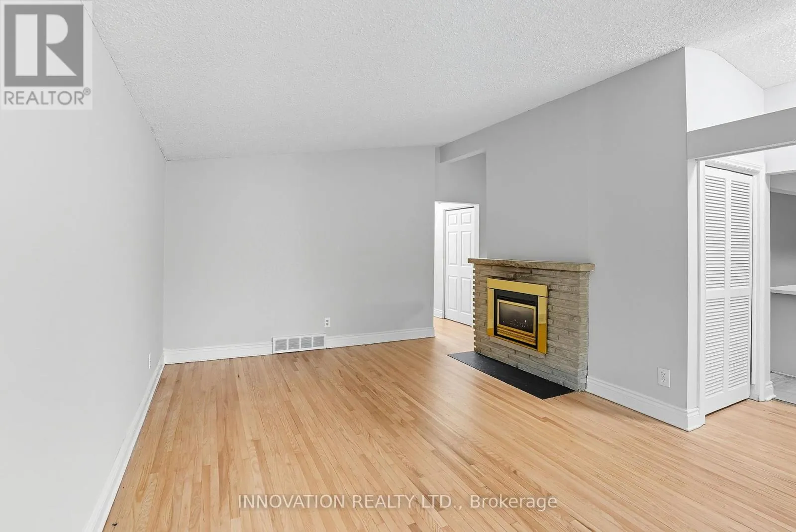 2302 HORTON STREET