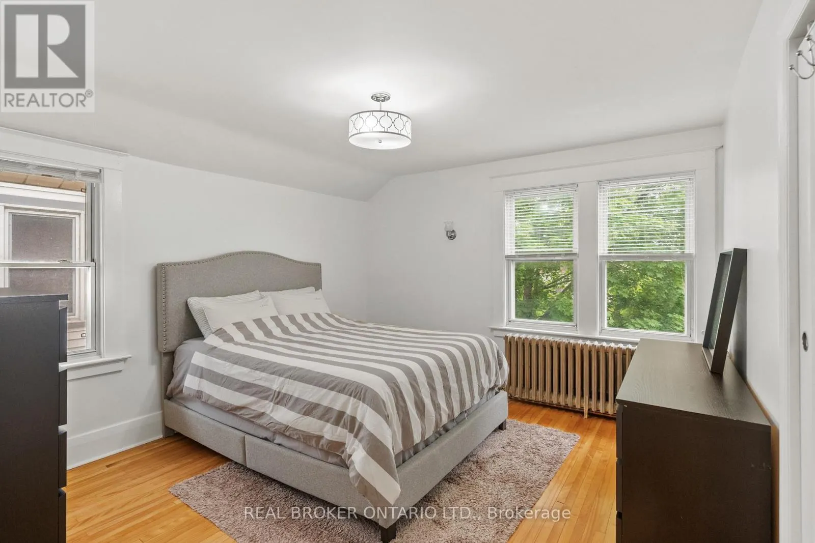 122 DOROTHY STREET