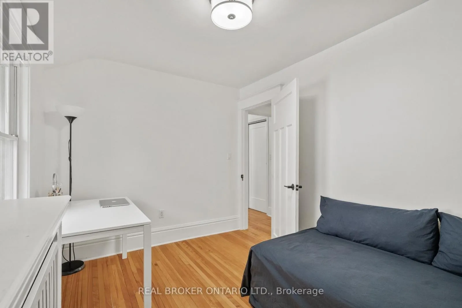 122 DOROTHY STREET